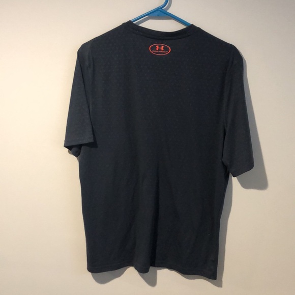 Under Armor Dri Fit Shirt - Picture 2 of 3